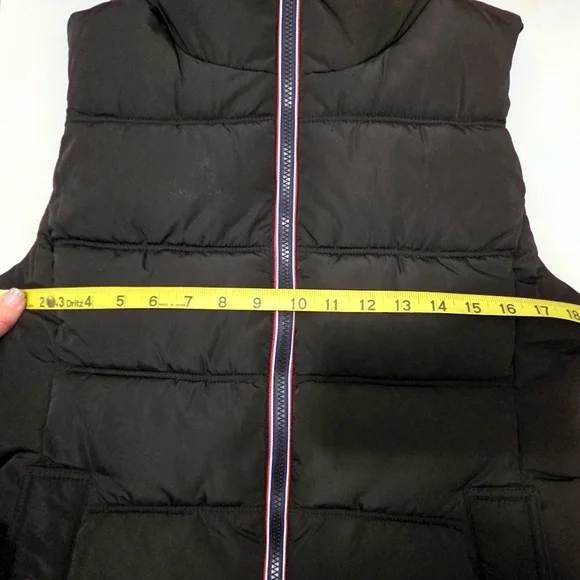EUC Tommy Hilfiger Black Puffer Vest - Picture 9 of 9